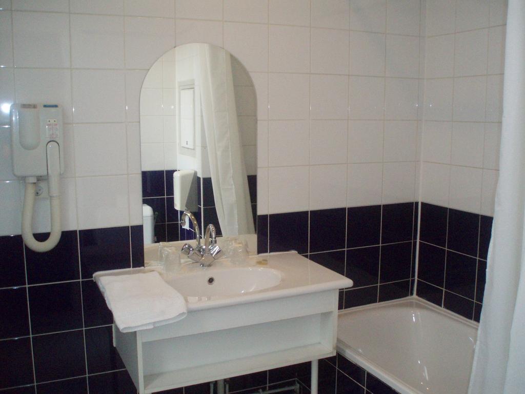 Hotel Mon Reve Paryż Pokój zdjęcie